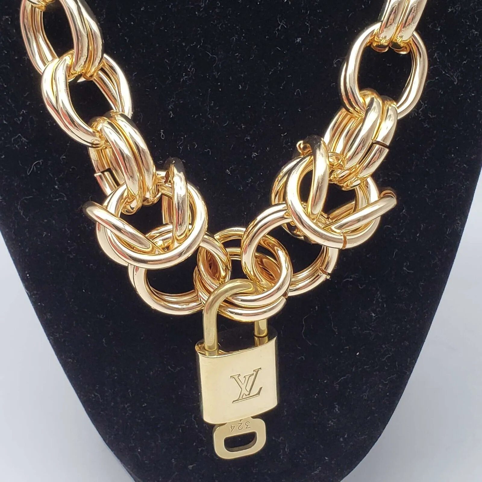 100% Auth Louis Vuitton Lock & Key with Unbranded Gold Plated Chain Necklace