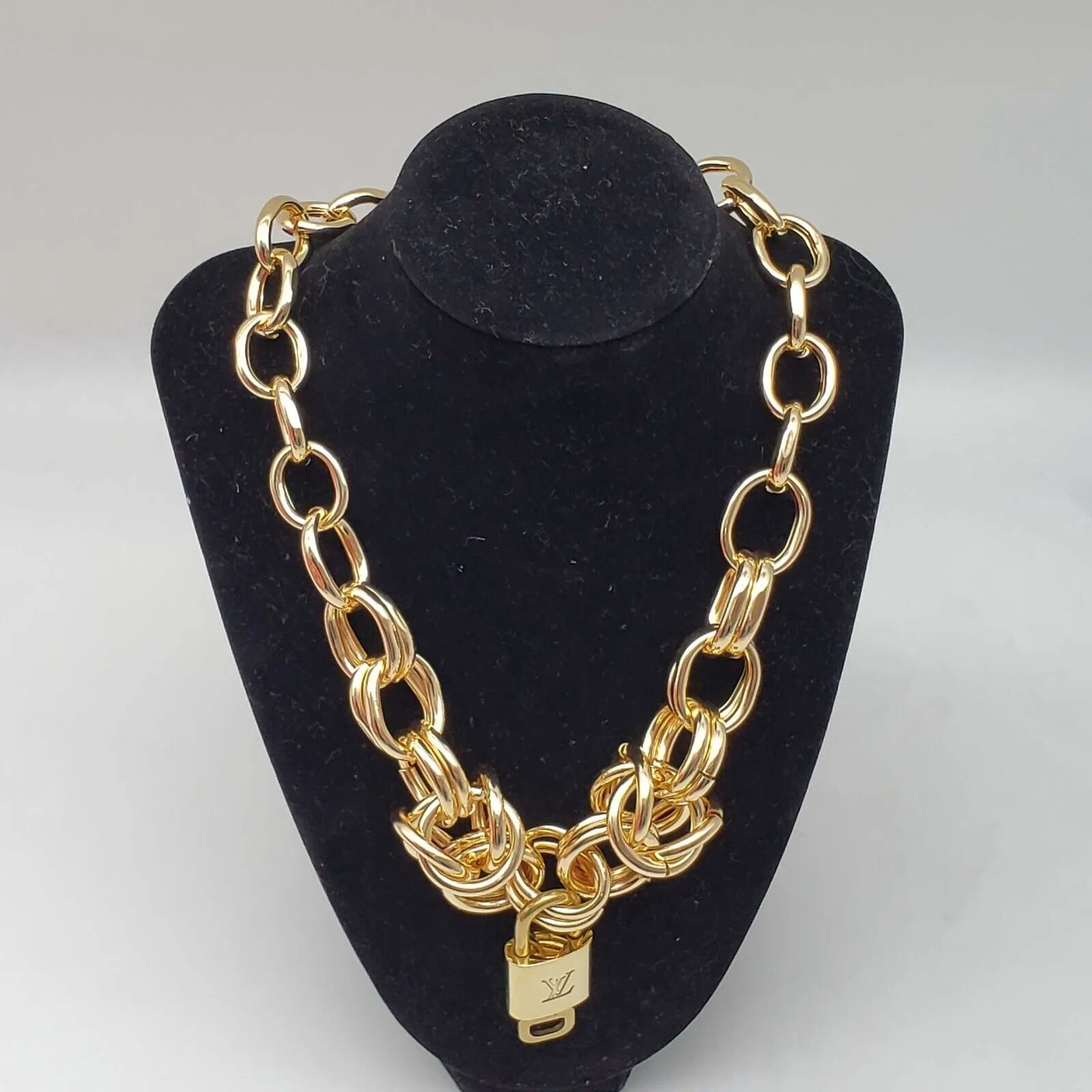 100% Auth Louis Vuitton Lock & Key with Unbranded Gold Plated Chain Necklace