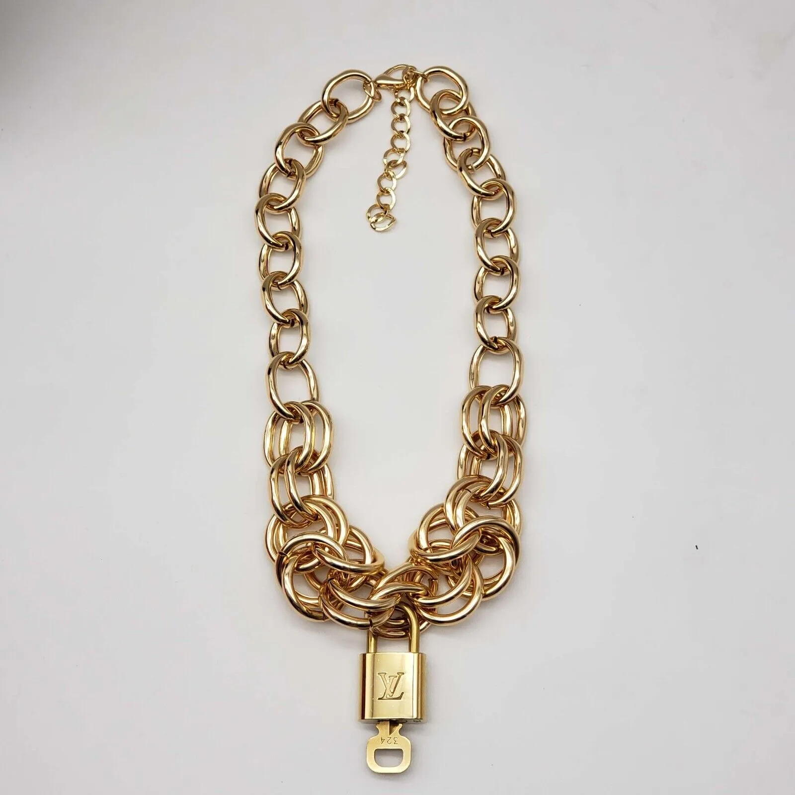 100% Auth Louis Vuitton Lock & Key with Unbranded Gold Plated Chain Necklace