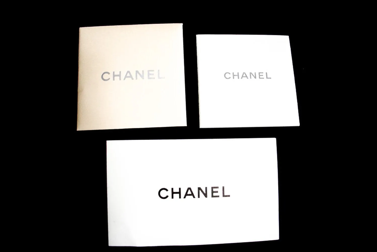 CHANEL Maxi Classic Handbag Grained Calfskin Double Flap Chain Shoulder Bag j17