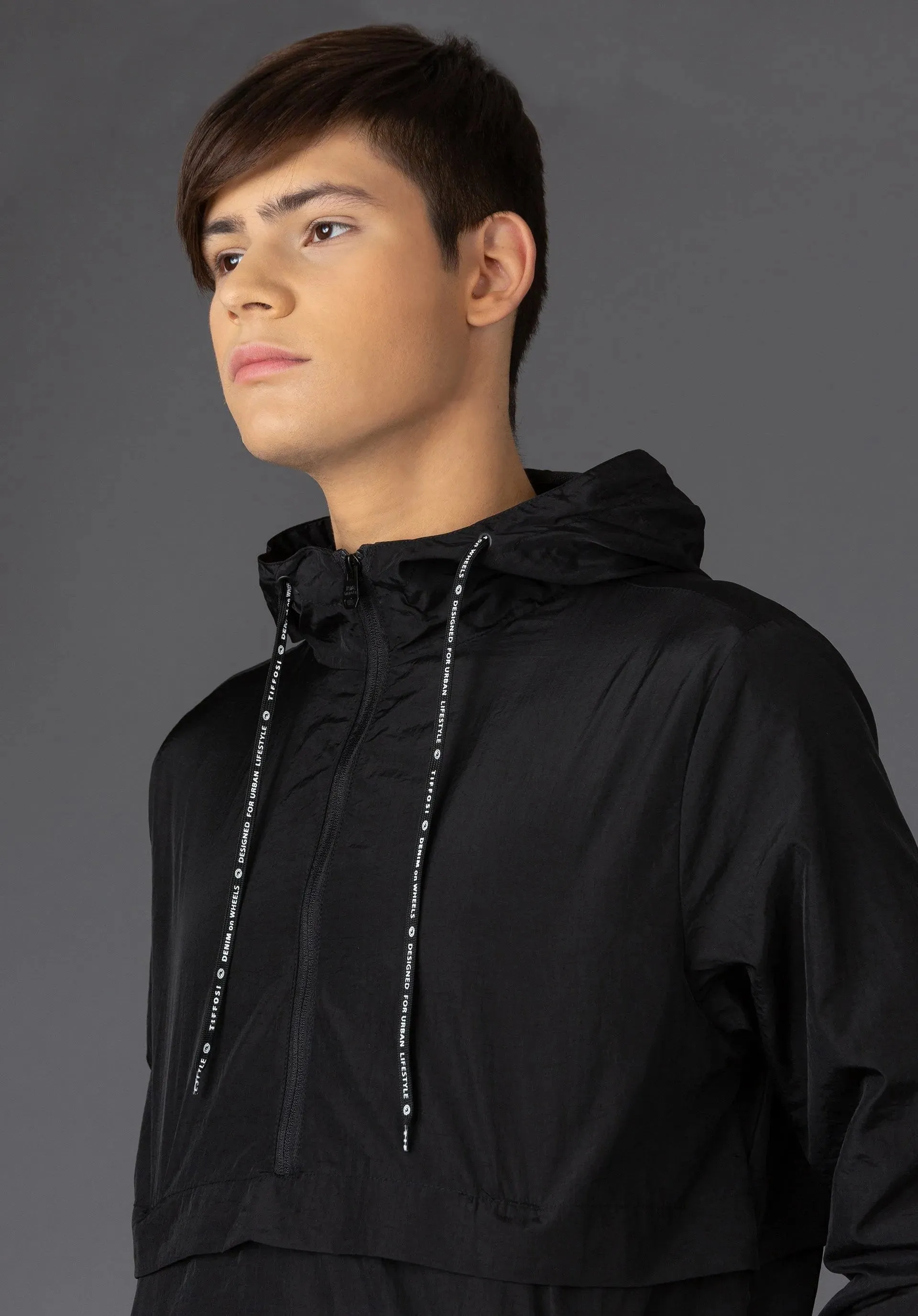 Chaqueta C/ Capucha Detalles Reflectantes