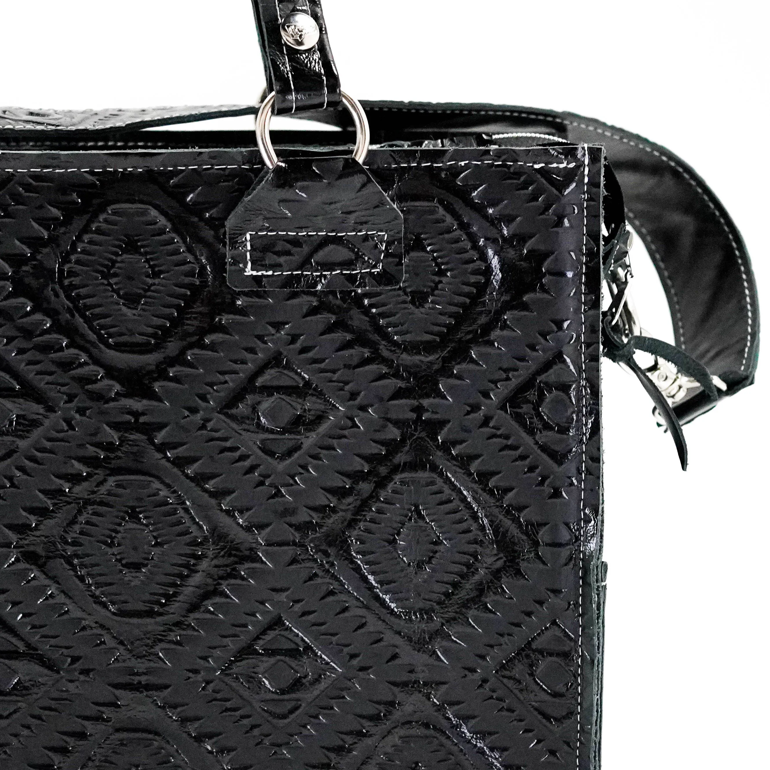 Clerk - No Hide w/ Onyx Aztec