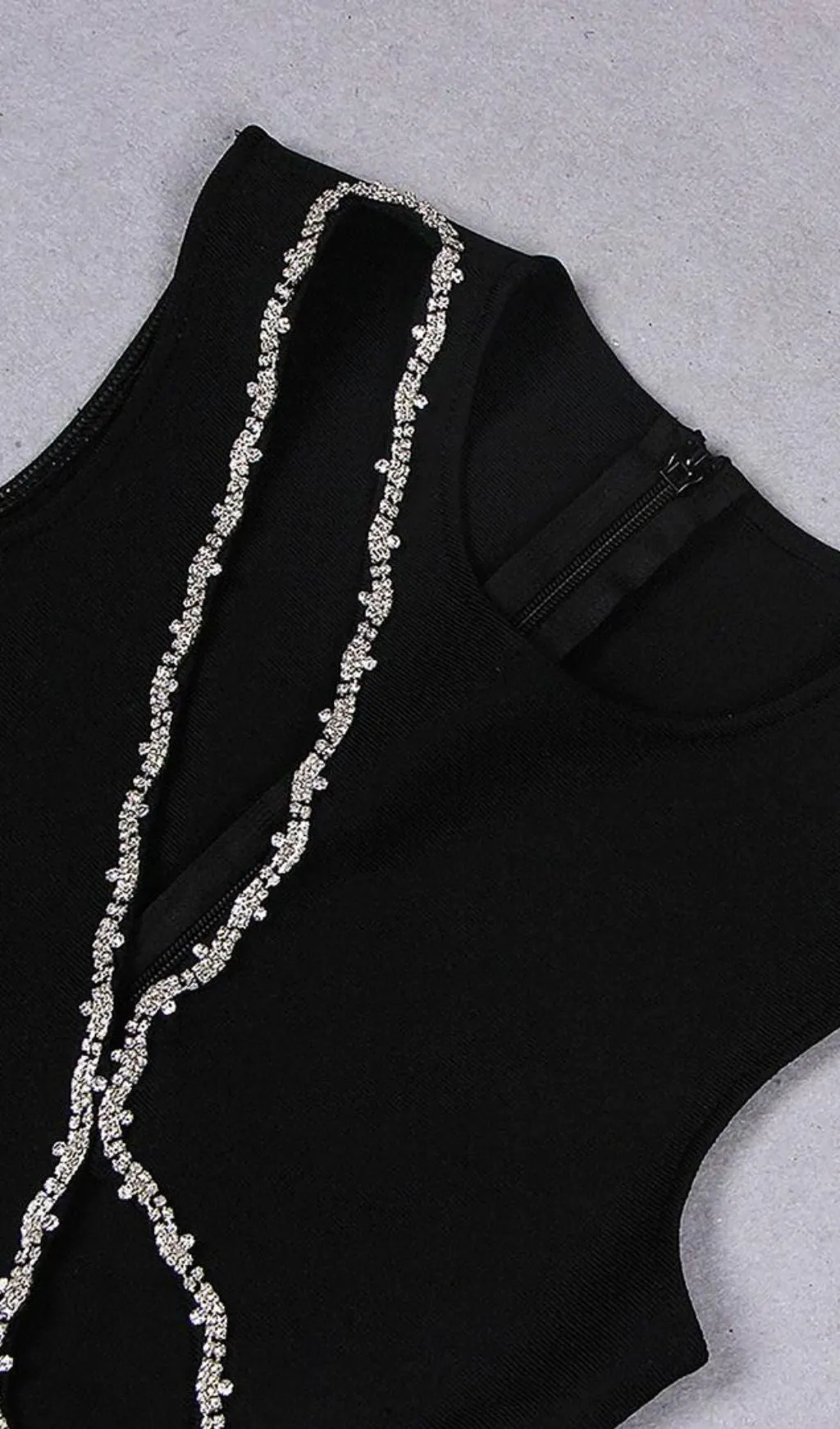 CRYSTAL CUT OUT BANDAGE MIDI DRESS IN BLACK