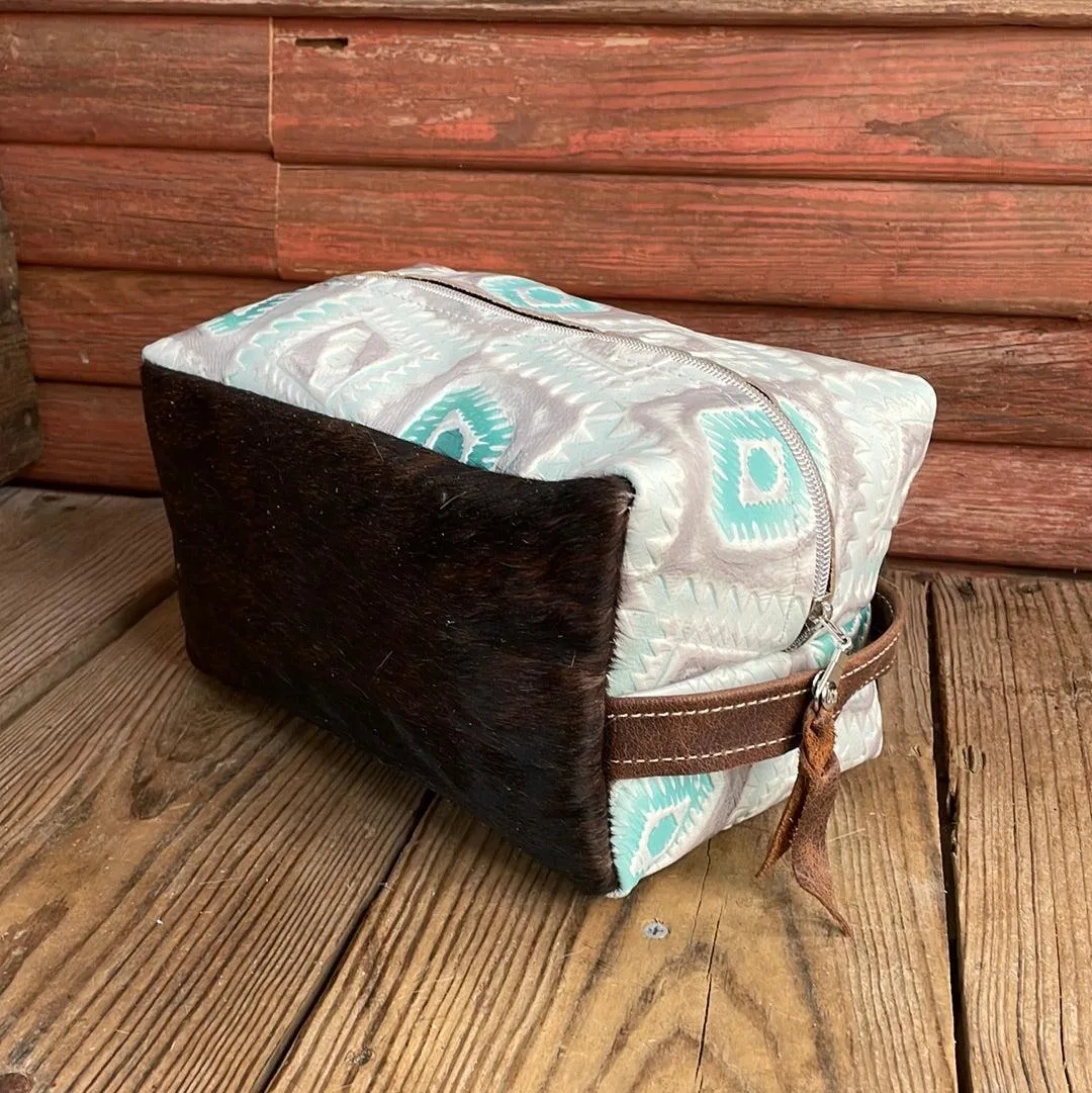 Dutton - Dark Brindle w/ Turquoise Sand Aztec