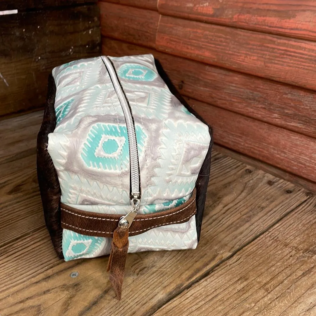 Dutton - Dark Brindle w/ Turquoise Sand Aztec