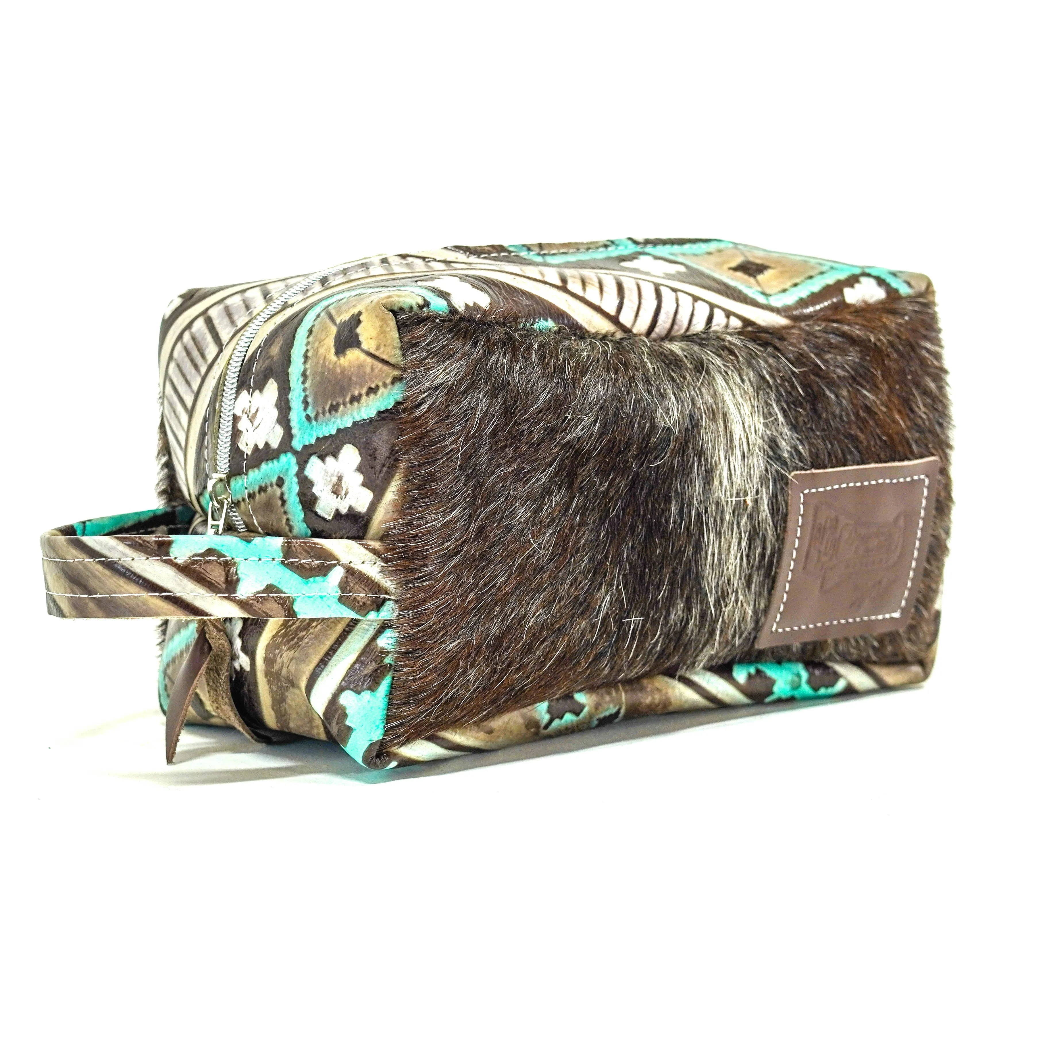 Dutton - Longhorn w/ Cocoa Navajo