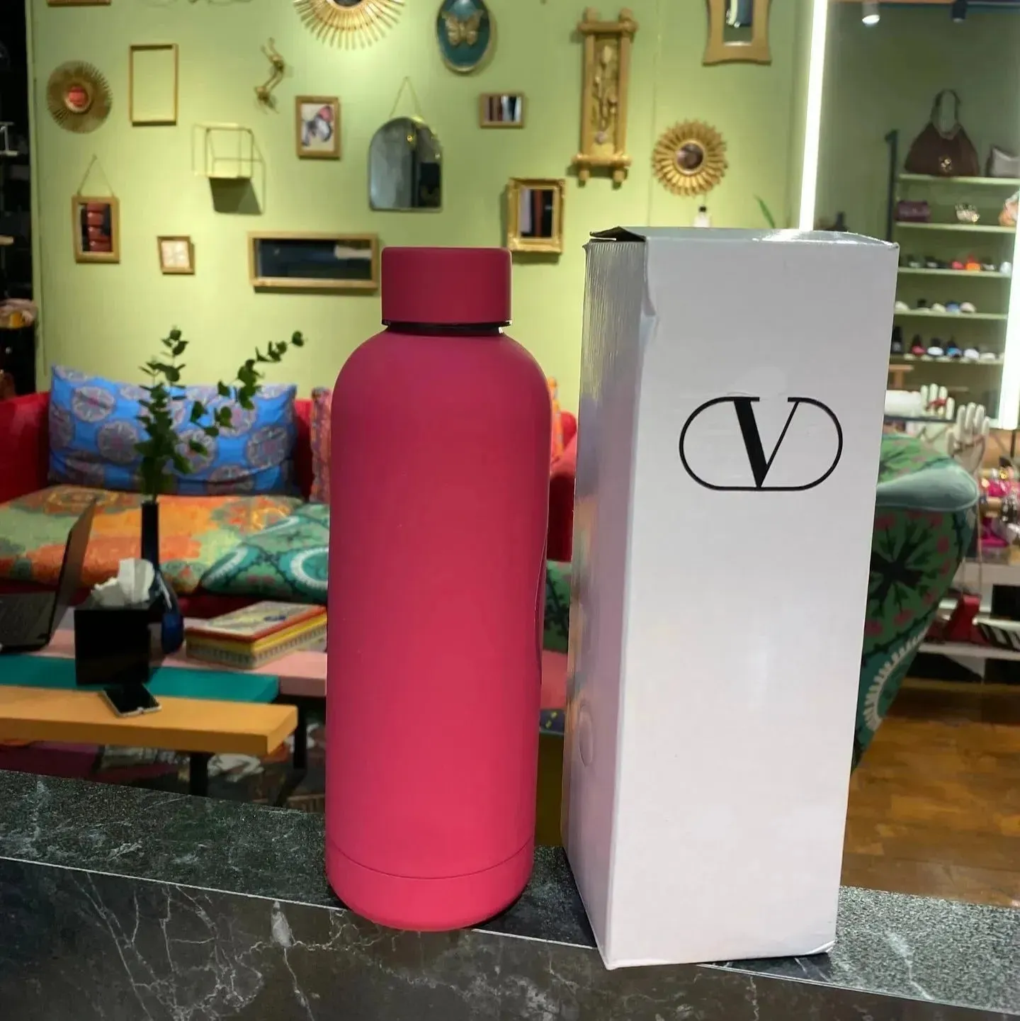 Gilded Grandeur Big V Bottle (500 ml)