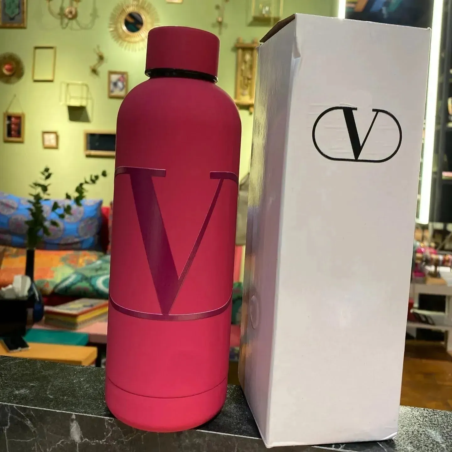 Gilded Grandeur Big V Bottle (500 ml)