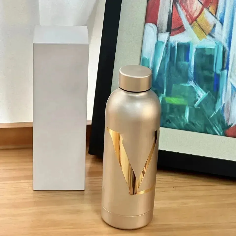 Gilded Grandeur Big V Bottle (500 ml)
