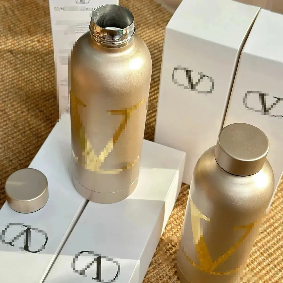Gilded Grandeur Big V Bottle (500 ml)