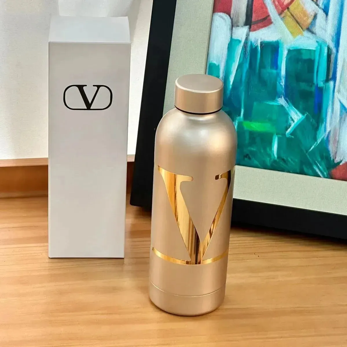 Gilded Grandeur Big V Bottle (500 ml)