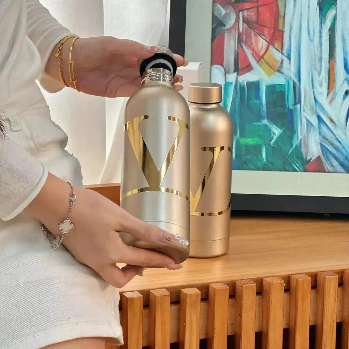 Gilded Grandeur Big V Bottle (500 ml)