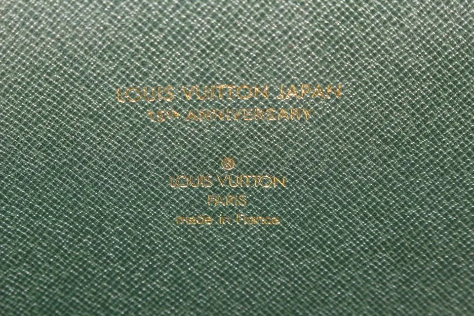 Louis Vuitton 15th Anniversary LargeTaiga Leather Document Folder 941lvs315
