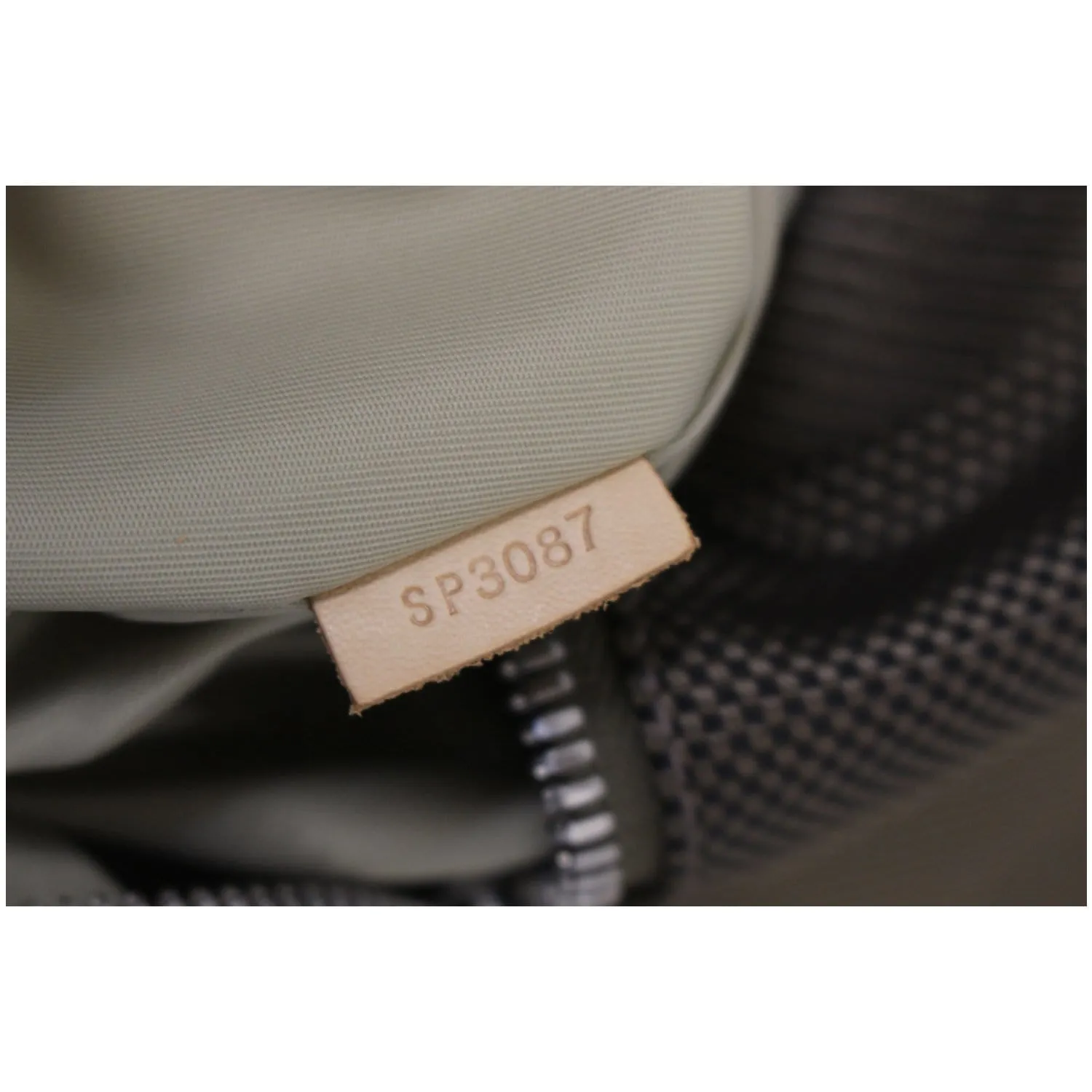 LOUIS VUITTON Damier Geant Souverain Travel Bag