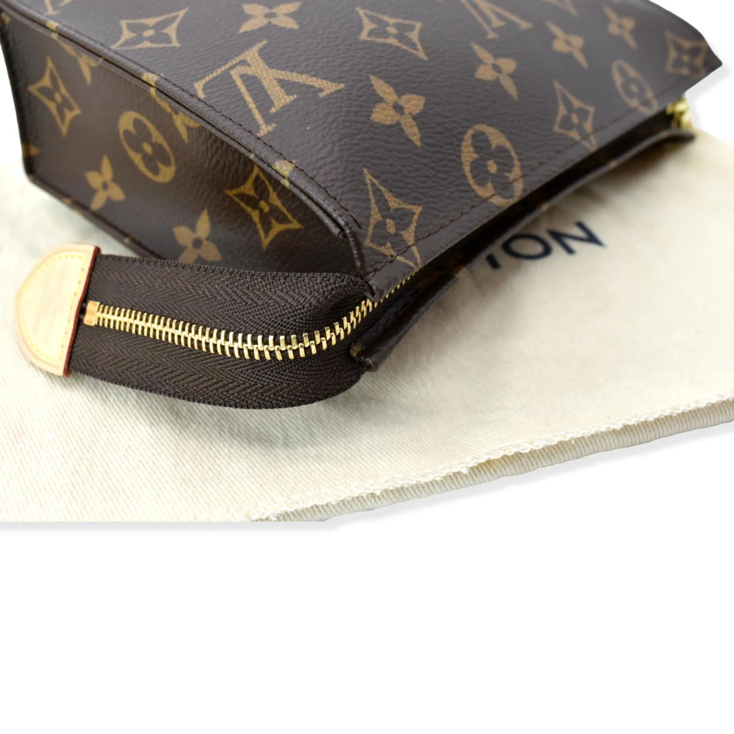 LOUIS VUITTON Toiletry 19 Monogram Canvas Cosmetics Pouch Brown