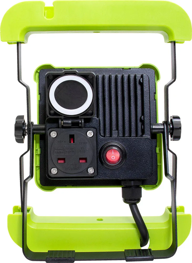Luceco EFLDS30B50UK Foldable Compact Worklight with 13A Power Socket 30W 2400lm 5000K - 1.5M Cable & UK Plug