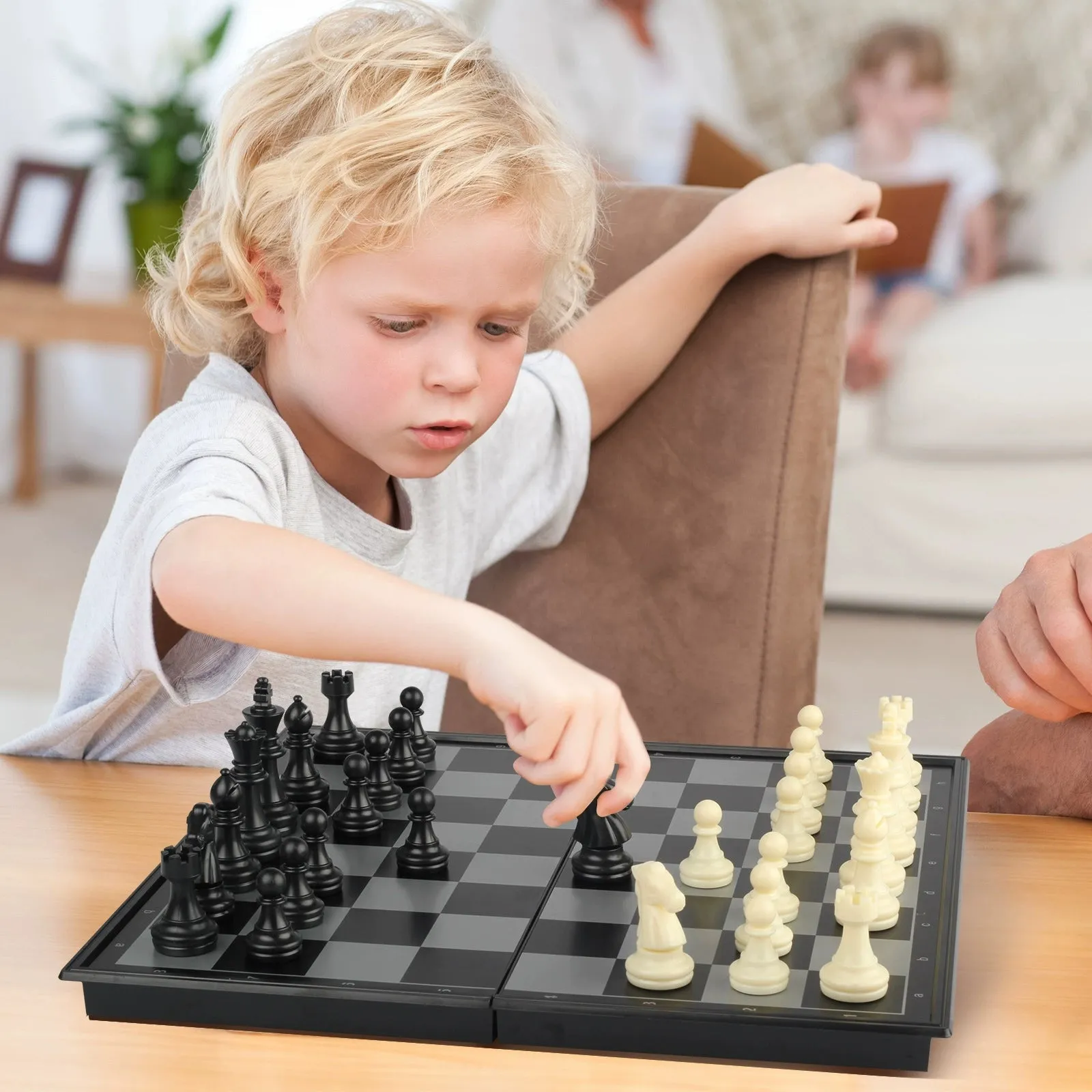 Magnetic Foldable Chess Set