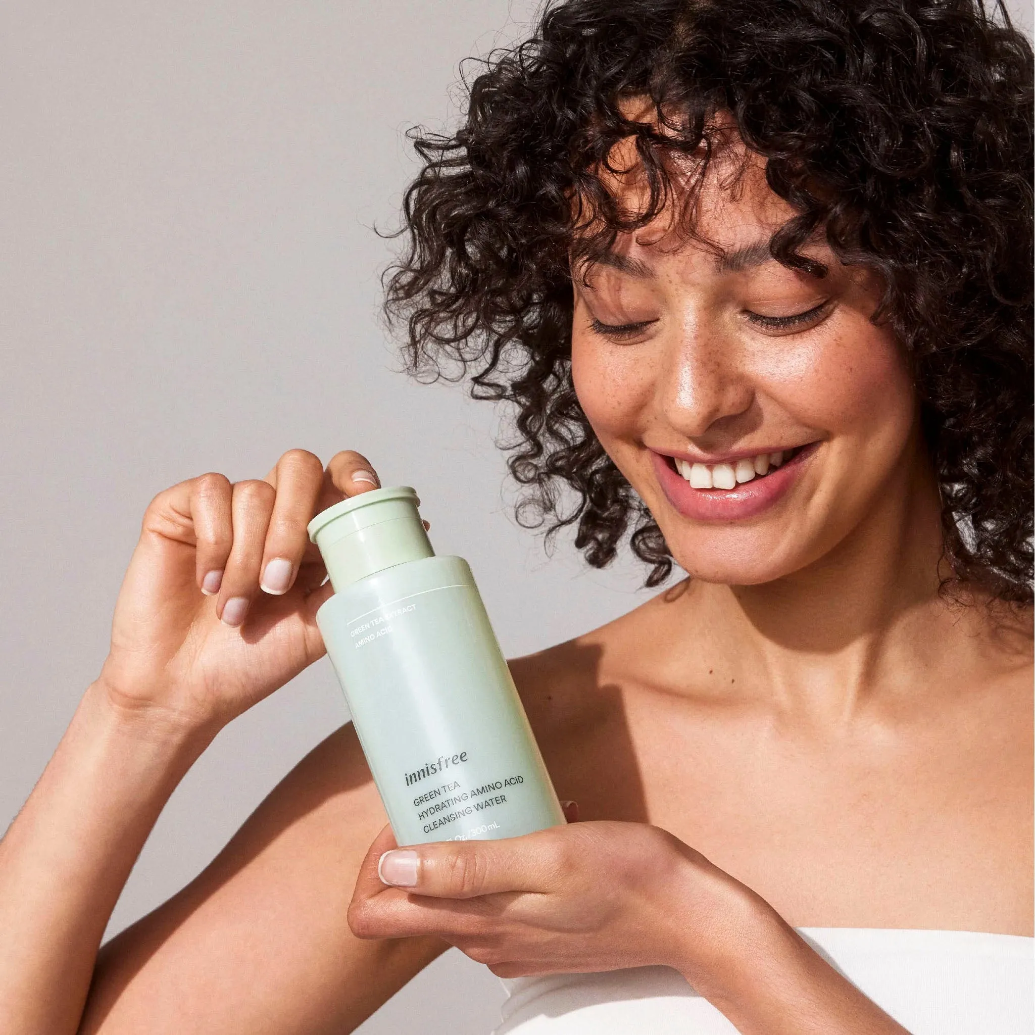Nước Tẩy Trang Innisfree Green Tea Hydrating Amino Acid Cleansing Water 300ml