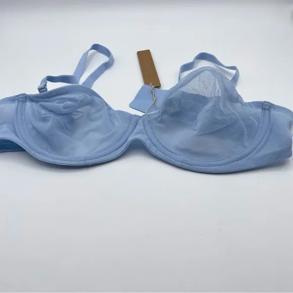 NWT SKIMS Ultrafine Mesh Strapless Underwire Bra Limited Edition in Glacier 34A