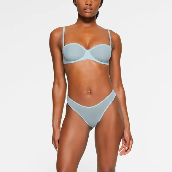 NWT SKIMS Ultrafine Mesh Strapless Underwire Bra Limited Edition in Glacier 34A