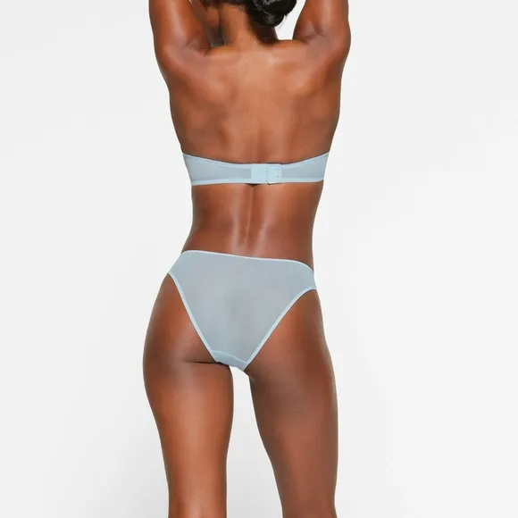 NWT SKIMS Ultrafine Mesh Strapless Underwire Bra Limited Edition in Glacier 34A
