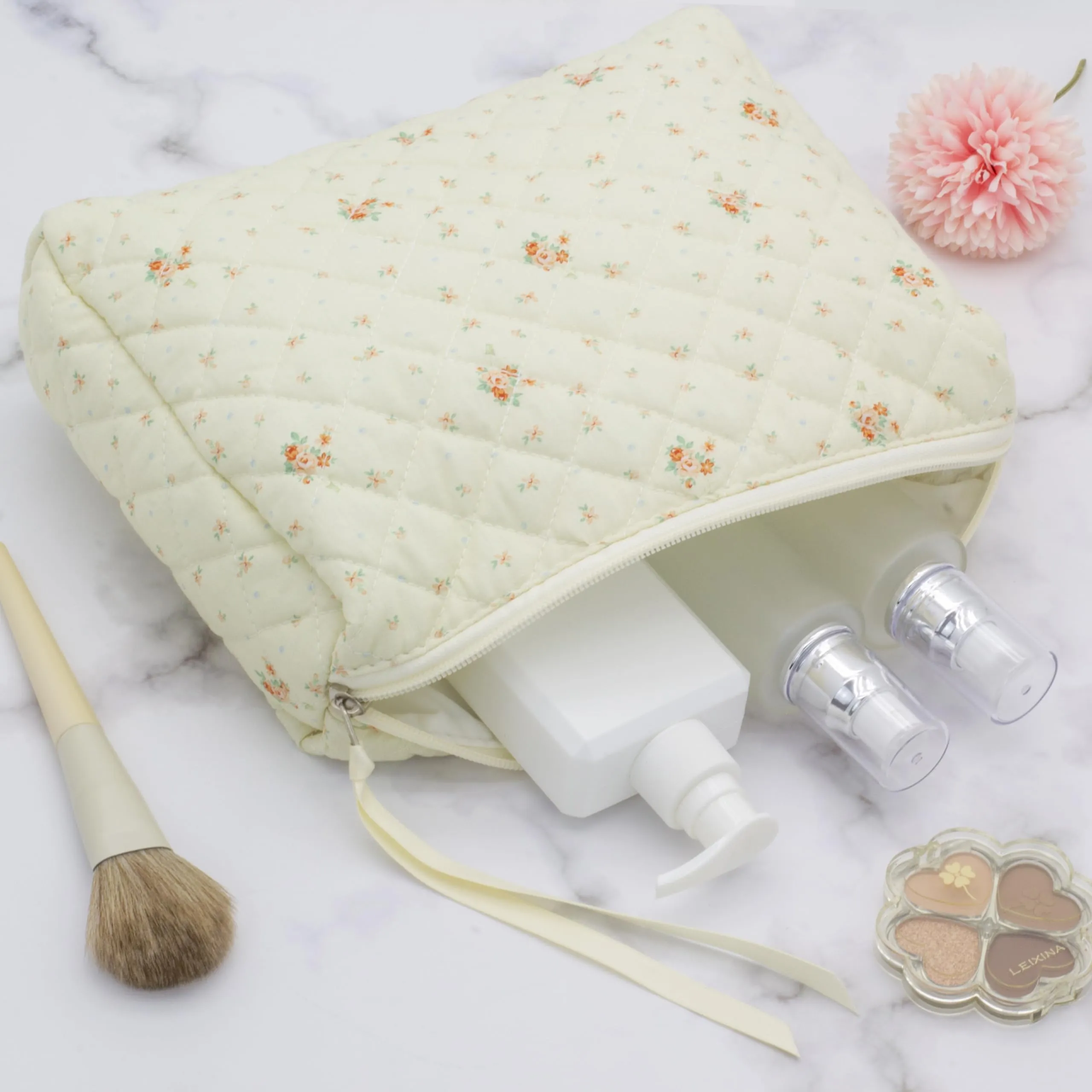 PAZIMIIK Cotton Makeup Bag for Women Large Quilted Travel Cosmetic Pouch Girls' Make Up Organizer,Floral White