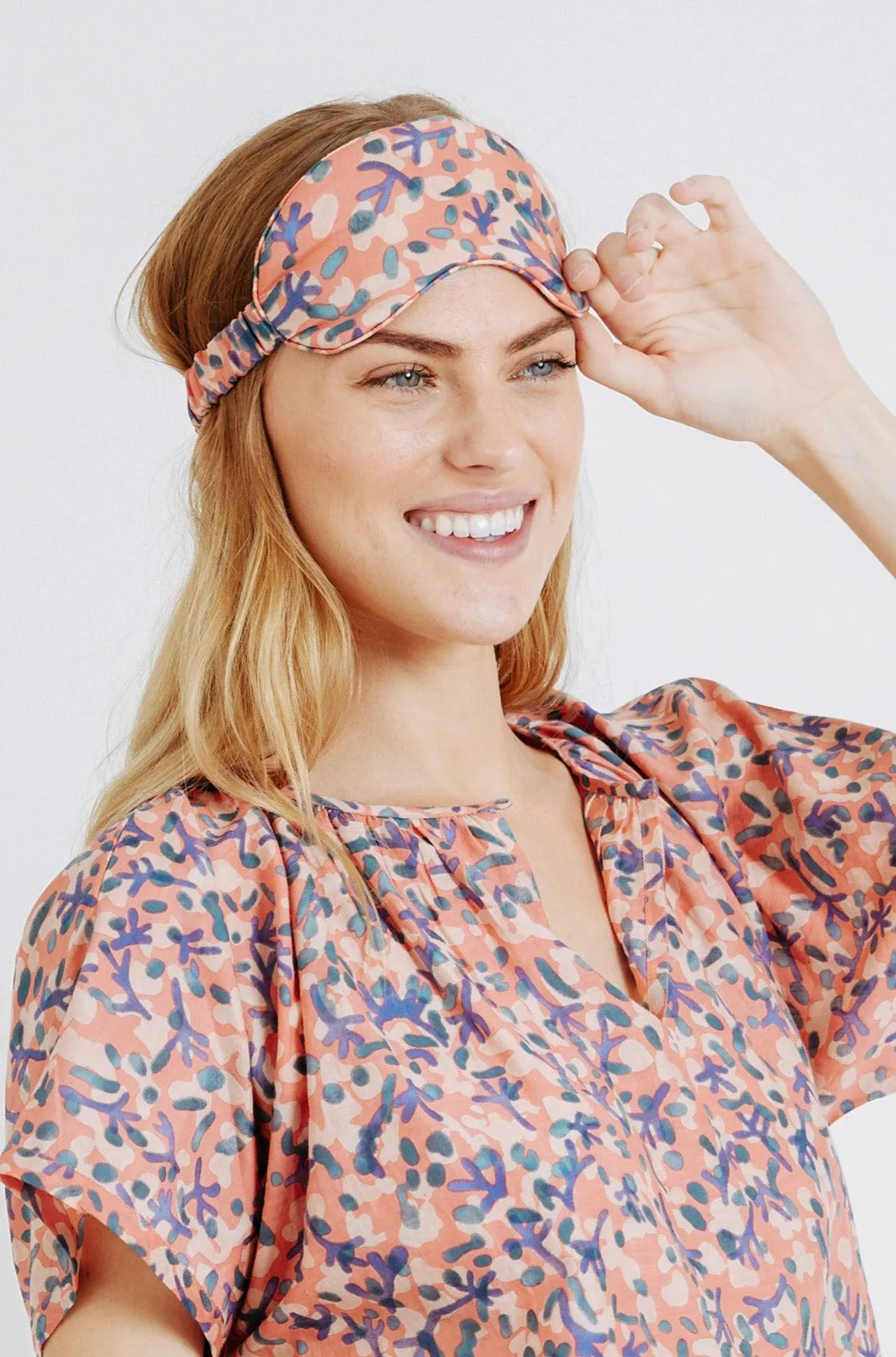 Travel Eye Mask in Geranium