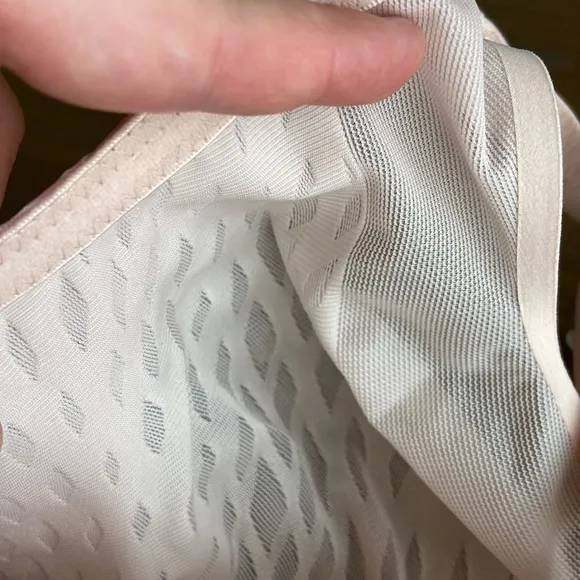 Wacoal semi sheer mesh bra with no wire ultimate lift.