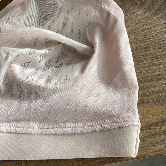 Wacoal semi sheer mesh bra with no wire ultimate lift.