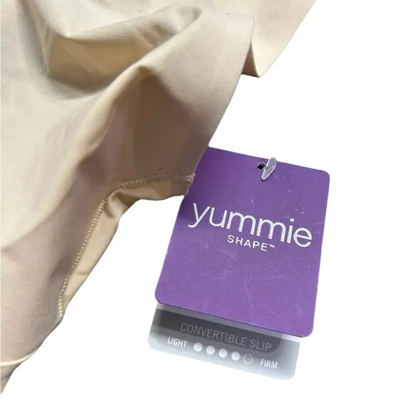 YUMMIE Shaping Beige Frappe Convertible straps Shapewear Slip. Size Large. NWT